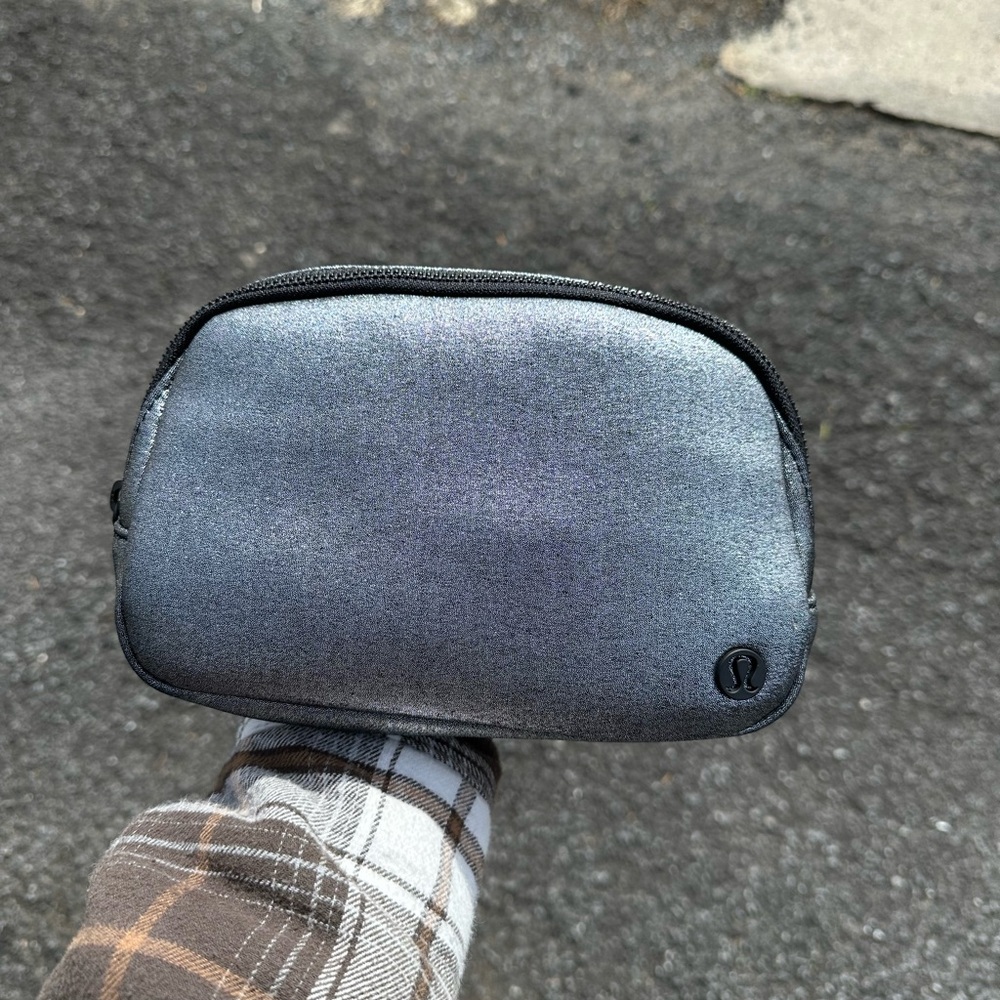 RARE/OG Lululemon belt bag